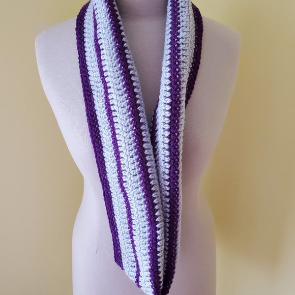 Crochet Gray and Purple Stripe Cowl/New - Picture 1 of 5